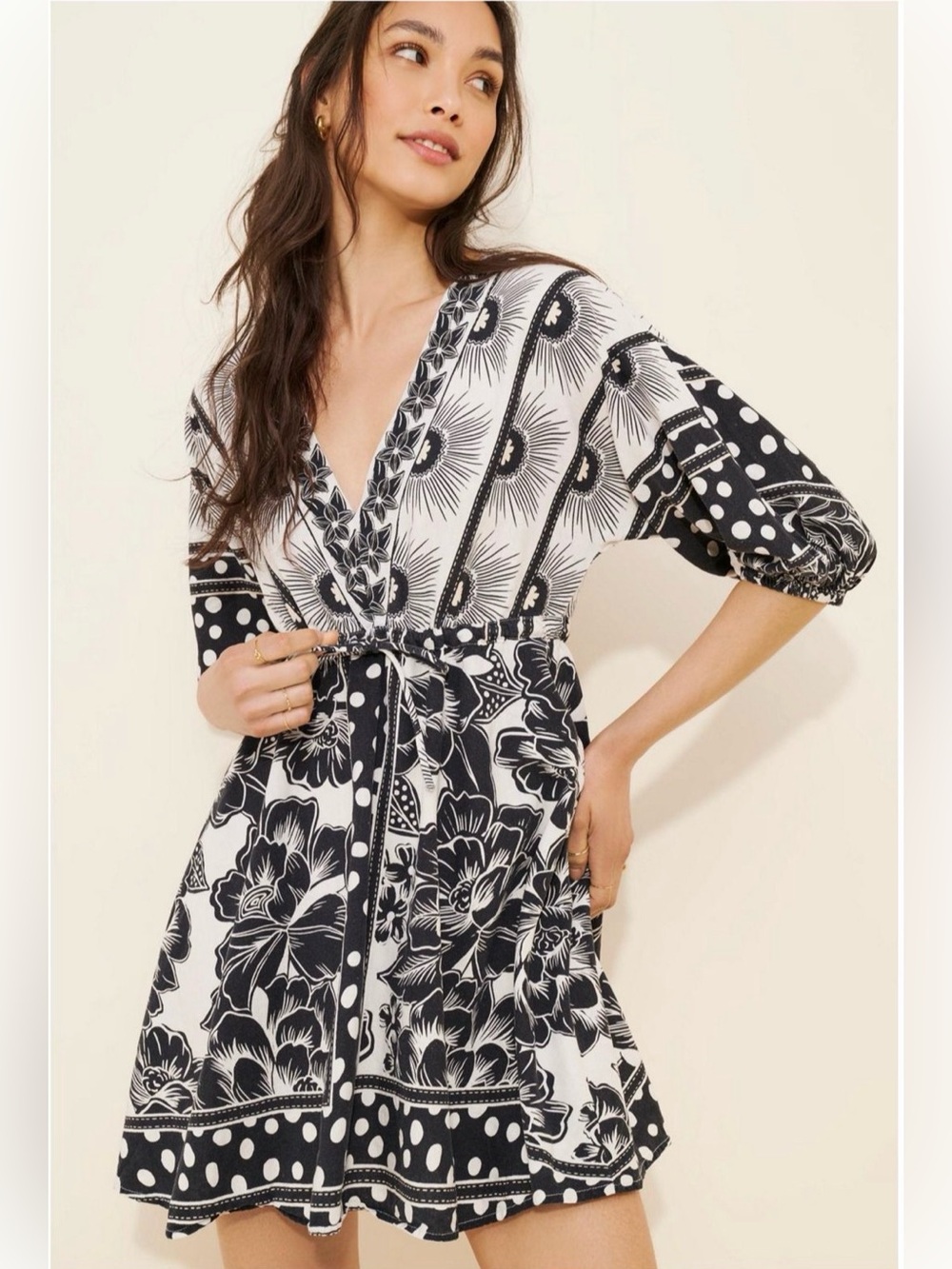 FARM Rio Printed Puff Sleeve Black & White Mini Dress size Medium